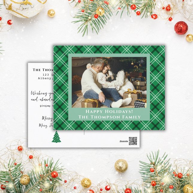 Grönt Buffalo Play |En fotojul Helg Vykort (Spread holiday cheer with a custom Christmas postcard with one photo on a green plaid background.
)