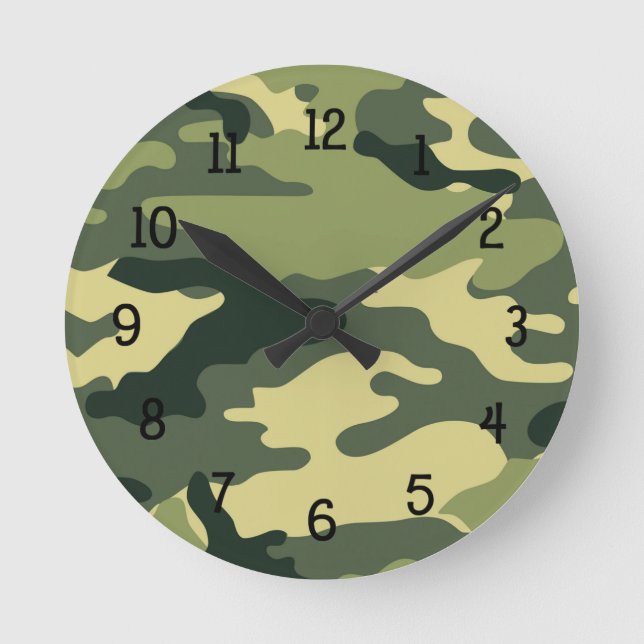 Grönt Camouflage Clock boysovdagsmat CAMO Rund Klocka (Framsida)