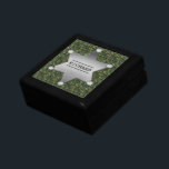 Grönt Camouflage Mönster sheriff Namn Badge Minnesask<br><div class="desc">Anpassadets kameramodesigner mönster har ett metall sheriff-märke med plats för att lägga till ditt namn. Kamouflage är i gröntens nyans och brunt. Det är en underbar design för en person i militären, en veteran, en kvinna eller man i tillsatta lagar, en jägare eller till och med fläkt i populära TV-program...</div>
