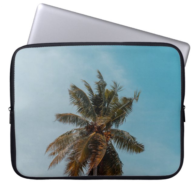 Grönt coconut träd under blå himmel laptop fodral (Framsidan)