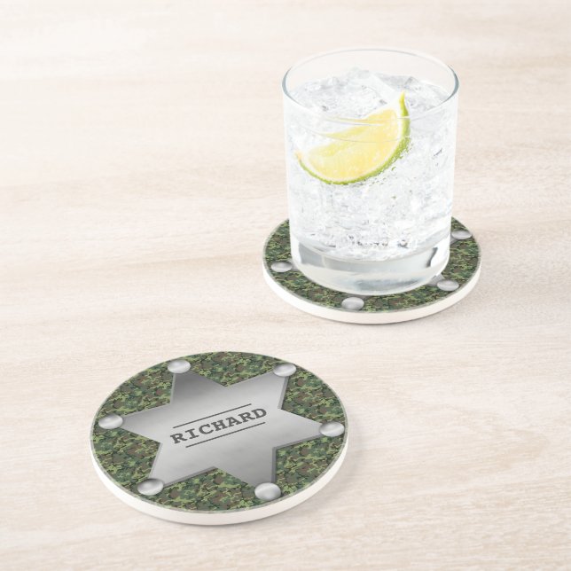 Grönt emblem för namn för kamouflagemönstersheriff underlägg sandsten (Sidan)