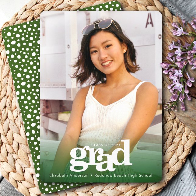 Grönt examensfoto djärv modern typografi meddelande (Skapare uppladdad)