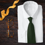 Grönt för jakt på Grönten Forest Grönt Solid  Hunt Slips<br><div class="desc">Denna slips finns i vår solrosolja Bröllop Forest Grönt and Guld Collection. Den lush-skogens grönt färg tillför en aning rustik charm, påminner om lush-ängar och lugnet på landsbygden. Vi har några alternativ för halsen för att matcha den här samlingen perfekt. Underbar för brudgummen, marskalkarna eller den bäste mannen. Efter bröllop...</div>