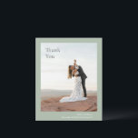 Grönt för snyggt  budget Bröllop - tackkort<br><div class="desc">Tack vare det moderna bröllop-kortet har du en enkel elegant.</div>