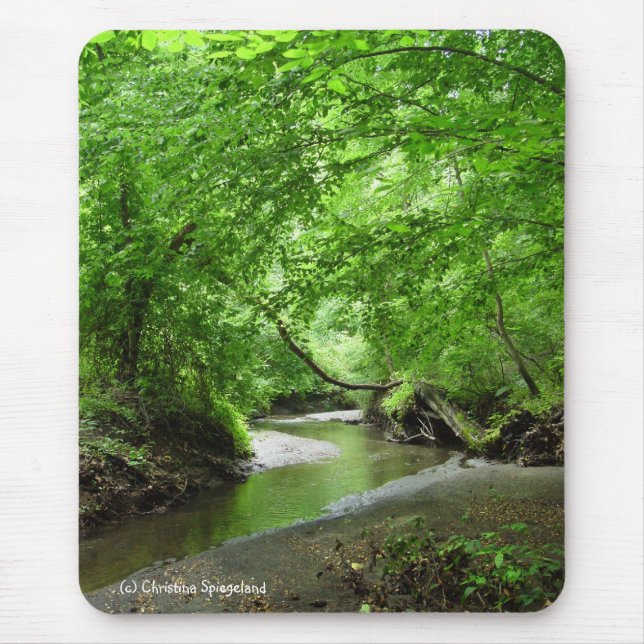 Grönt Forest Stream Mousepad. Musmatta (Framsidan)