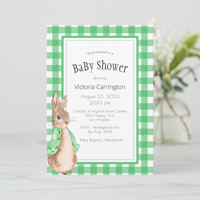 Grönt Gingham Bunny Rabbit Baby Shower Inbjudningar (Stående Fram)