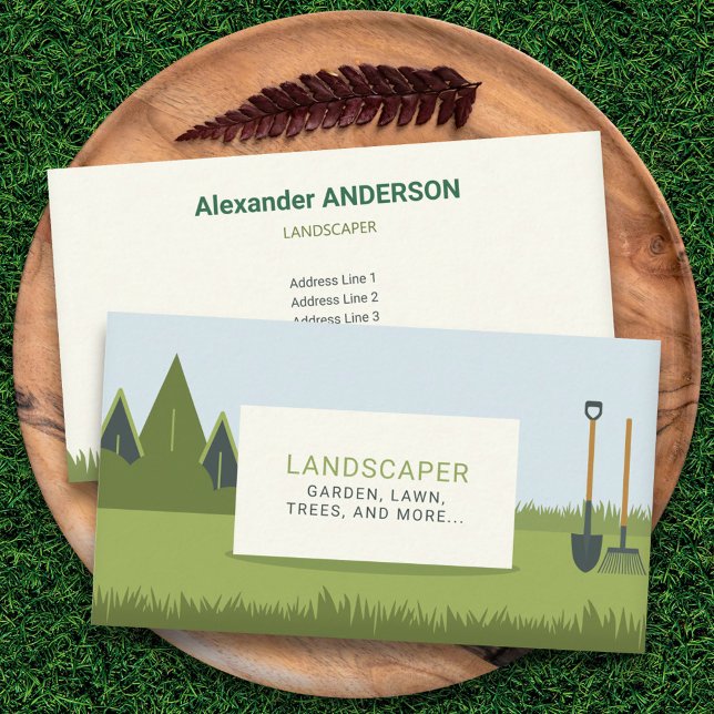 Grönt Gräsmatta, Shovel och Rake - Landscaper Visitkort (Green Lawn, Shovel and Rake - Landscaper Business Card)