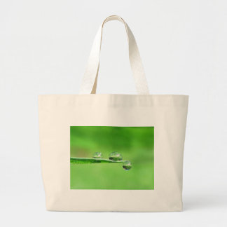 Grönt Grass med Dew Peacval Nature Meditation Jumbo Tygkasse