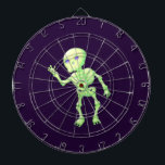 Grönt Gult Glow Cute Skeleton Waving Art Darttavla<br><div class="desc">Ett teckning av ett sött skelett som viftar på dig med en färger med ljusstark gult av grönt. Den har plats och stjärnor som glöder i ögon. Det här är en teckning som inte ger något ljus i mörken.</div>