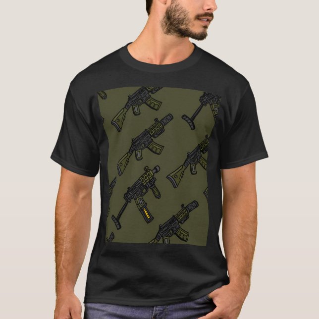 Grönt Gun Mönster. Uzi och Ar15. T Shirt (Framsida)