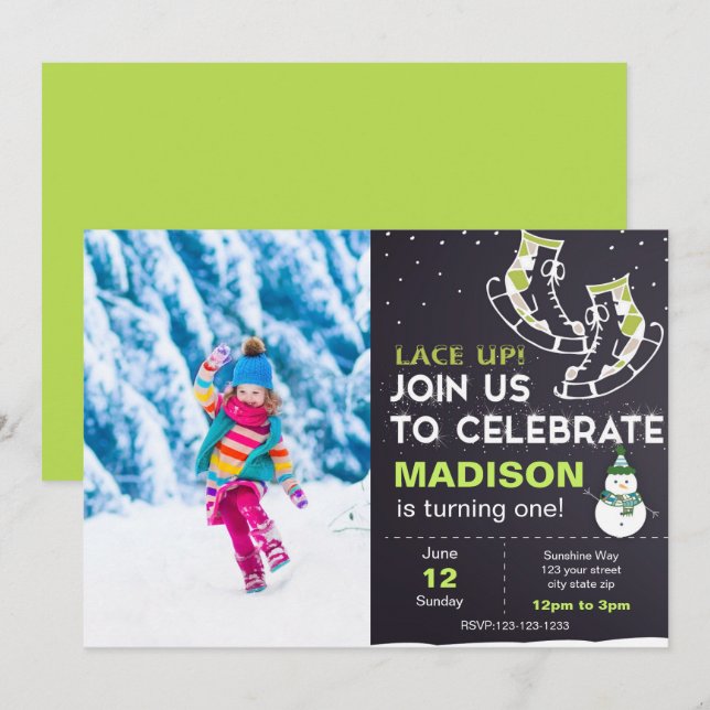 Grönt Ice Skate Birthday-inbjudan med foto Inbjudningar (Fram/baksida)