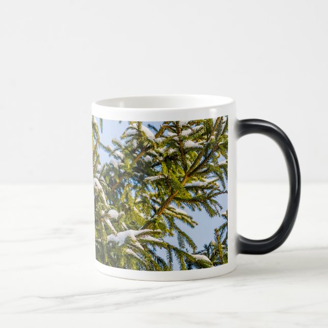 GRÖNT JULGRAN i SNÖ Magisk Mugg (Höger)