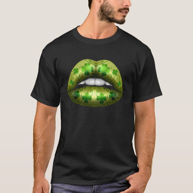 Grönt Läppar med schamrock för St patricks day T Shirt (Framsida)