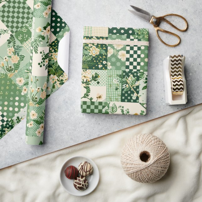 Grönt lapptäcke patchwork antikt rutigt geometrisk presentpapper (Hantverk)