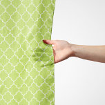 Grönt Latticwork, Quatrefoil, Moroccan Trellis Sjal<br><div class="desc">Elegant,  snyggt och sofistikerad marockansk trellis mönster i grönt färg. Modern gåva och trendig,  perfekt för det latetiska älskare i ditt liv.</div>