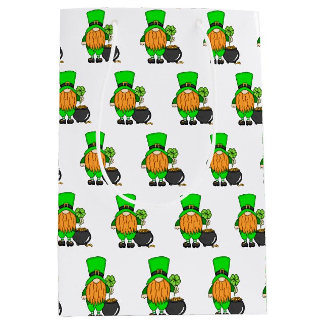 Grönt Leprechaun Gnome med Shamrock (Framsidan)