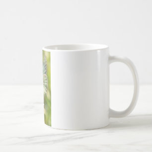 Grönt Moth on False Garlic Apparel and Gifts Kaffemugg