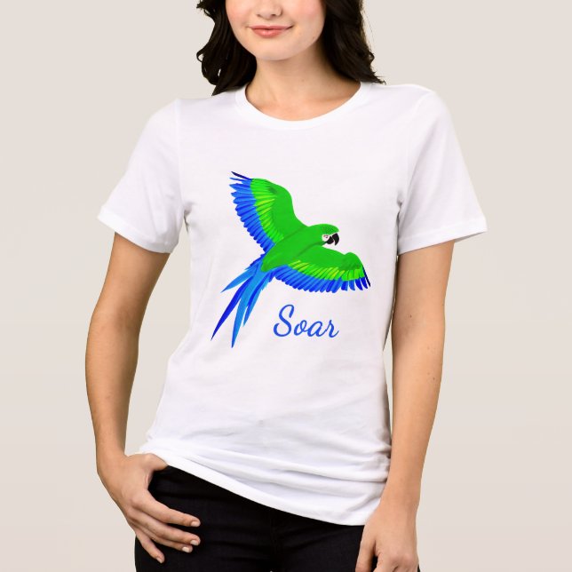 Grönt och Blue Macaw under flygning T Shirt (Framsida)