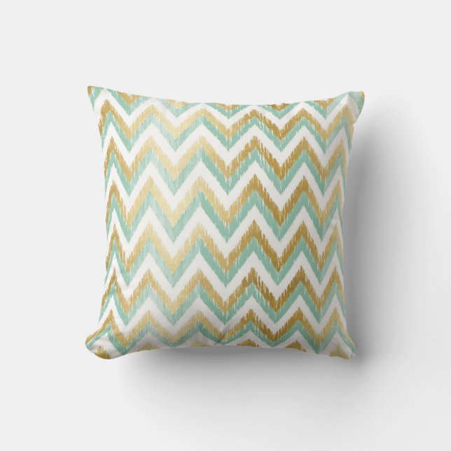 Grönt och Faux Gold Foil Chevron Ikat Mönster Kudde (Framsida)