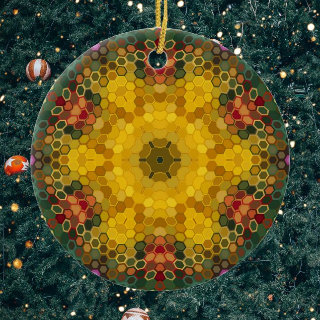 Grönt och Orange för Hex Mandala Gult Julgransprydnad Keramik (Yellow Green and Orange Hexagon Mandala Ornament from Wormhole Orbital)