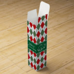 Grönt och rödargyle presentask för vinflaska<br><div class="desc">Grönt och rött mönster med festligt grönt på personligens julpresentlåda med klockor motif. Malltext på framsidan och baksidan om du vill ändra för ditt eget meddelande.</div>