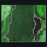 Grönt och Silver Faux Glitter Agate Presentpapper<br><div class="desc">Denna elegant och denna glamorösa papper är mångsidig och kan användas för ge gåvor eller konstprojekt och hantverksprojekt. Det är idealiskt för alla tillfälle som födelsedagar, bröllop, möhippor, babyduschar, årsdagar eller allmänna gåvor. Den har grönt marble-agate på en bakgrund av en nödlidande grönt. Faux glitter accents och abstrakt print skapar...</div>