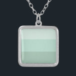Grönt Ombre Stripe Silverpläterat Halsband<br><div class="desc">Trendigets grönt Ombre stripe mönster.</div>