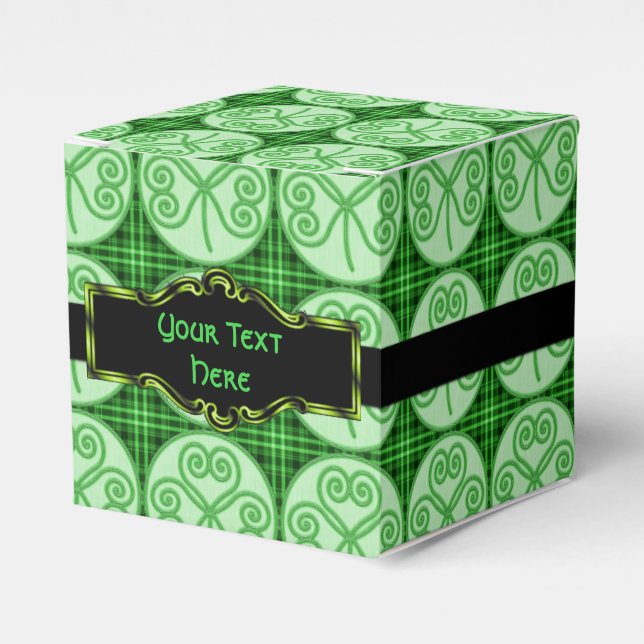 Grönt Play Shamrock Mönster Cube Favor Box Presentaskar (Framsidan Sidan)
