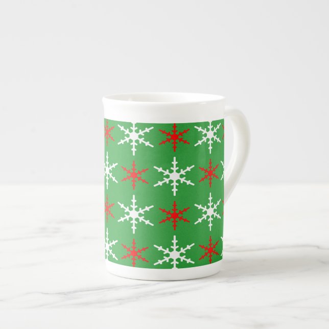 Grönt, röd och vit julklump snöflingor mönster benporslin mugg (Framsida höger)