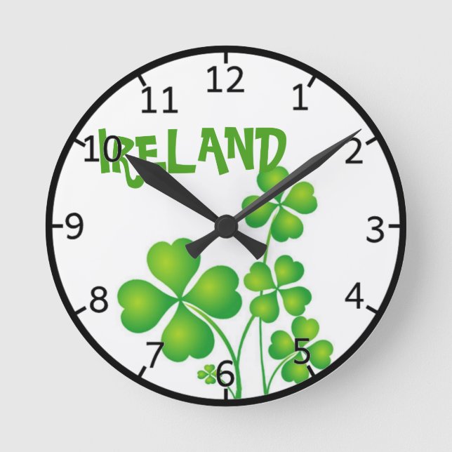 Grönt Shamrock från Irland Rund Klocka (Framsida)
