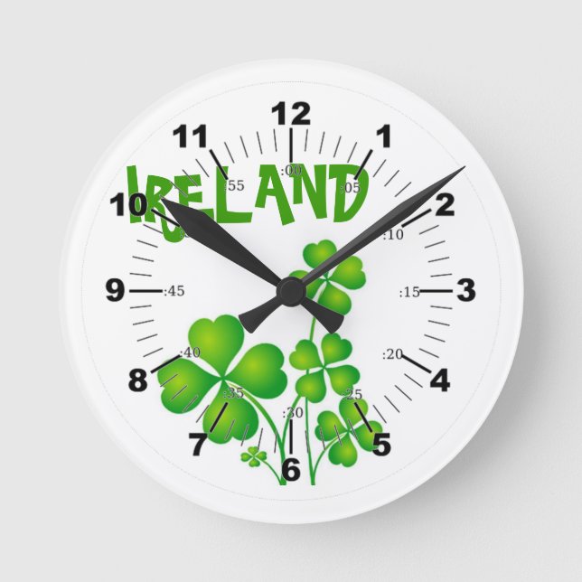 Grönt Shamrock från Irland Rund Klocka (Framsida)