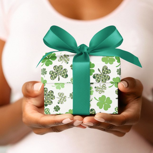 Grönt Shamrock Klöver St. Patrick's Day Presentpapper (Skapare uppladdad)