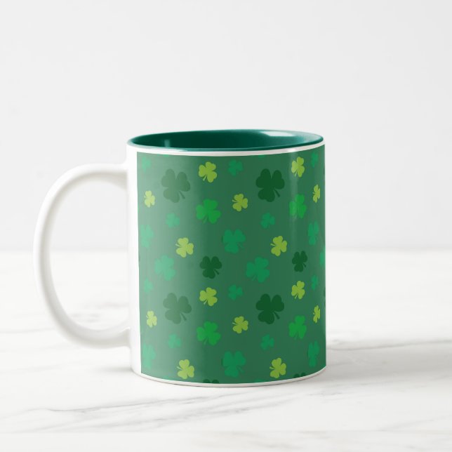 Grönt Shamrock Mönster St patricks day Två-Tonad Mugg (Vänster)