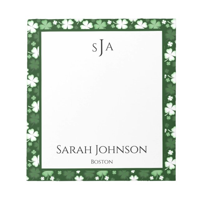 Grönt Shamrock, St. Patrick Day Monogram Anteckningsblock (Framsida)