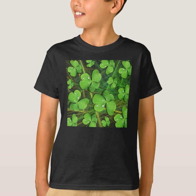 Grönt Shamrock St Patrick Kids Mörk T-Shirt (Framsida)