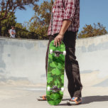 Grönt Shamrock St Patrick's Mini Skateboard Bräda 18,5 Cm<br><div class="desc">Grönt Shamrock Artistic Design,  Symbol of St patrick's day - Digital Art Copyright Bluedakart TheChameleonArt</div>