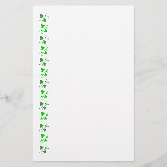 Grönt Shamrocks Mönster Stationery Brevpapper (Framsida)
