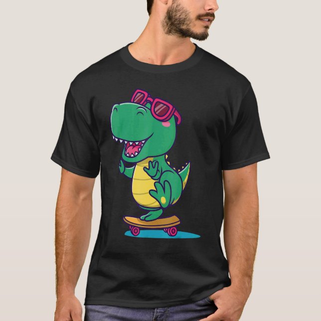 Grönt Skateboard Rex Dinosaur T Shirt (Framsida)