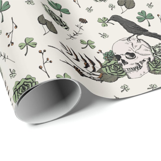 Grönt Skull och Ro Mönster St patricks day Goth Presentpapper (Rullad Hörn)