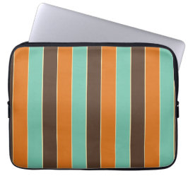 Grönt, svart och orange rand mönster laptop fodral