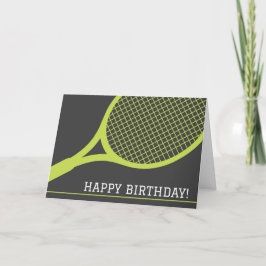 Grönt tennisracket på grått grattis på födelsedage kort