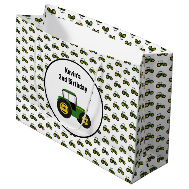 Grönt Tractor Large Birthday Gift Bag (Framsidan Vinklad)