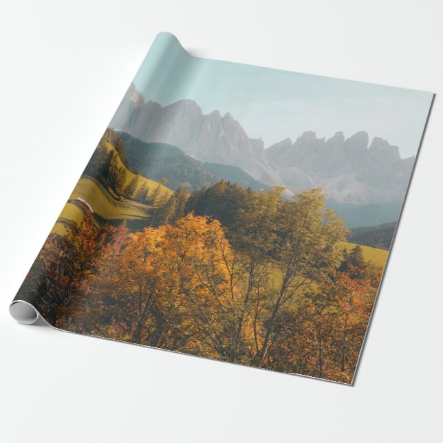GRÖNT TRÄD OCH GRAS FÄLT PRESENTPAPPER (Utrullad)
