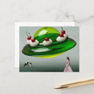 Grönt UFO Surreal Sweet Treat över mjölkbete Vykort