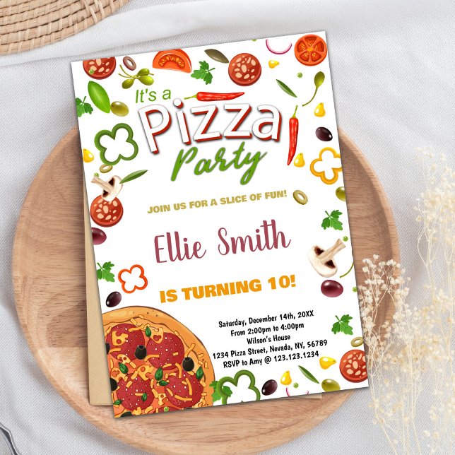 Grönt Vegetable Red Pizza Birthday-inbjudan Inbjudningar (Green Vegetable Red Pizza Birthday Invitations)