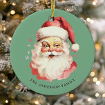 Grönt Vintage Vattenfärg Jultomten jul Julgransprydnad Keramik<br><div class="desc">Fira festsäsongen med vår Grönt Vintage Vatercolor Jultomten jul Ceramic Ornament! Den här charmerande prydnadsformen har en nostalgisk Jultomten-design som ställs in mot en snyggt solid bakgrund och kombinerar vintage charm med modernt smål. Perfekt för att lägga till en festlig beröring till Julgran. Anpassa anpassad design till din egen familj...</div>