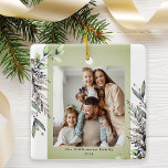 Grönt Vinter Foliage Photo jul Julgransprydnad Keramik<br><div class="desc">Den här fotojulprydnaden har mutat gröntens vinter-löv med vattenfärg. Anpassa den här elegantens julprydnad med ditt familjefoto.</div>