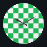 Grönt Vit kontrollerad Mönster Stor Klocka<br><div class="desc">Grönt- och vitkontrollsrutor för geometriska rutor Mönster design</div>