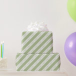 Grönt Vit Rand Flower Bröllop Wrapping Papper Presentpapper<br><div class="desc">Grönt och vita remsor och blommor är den perfekt bröllop-gåva som din brud kommer att göra i kärlek.</div>