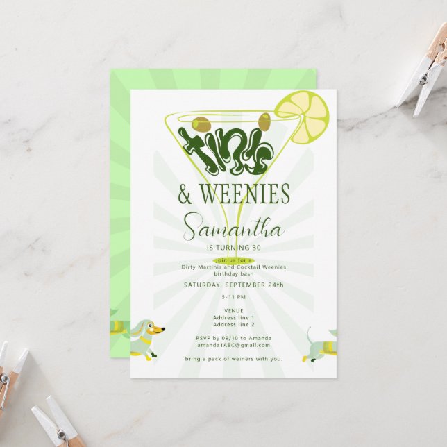 Grönt Weenies & Tinis Funny Martini Födelsedagsfes Inbjudningar (Fram/Back In Situ)